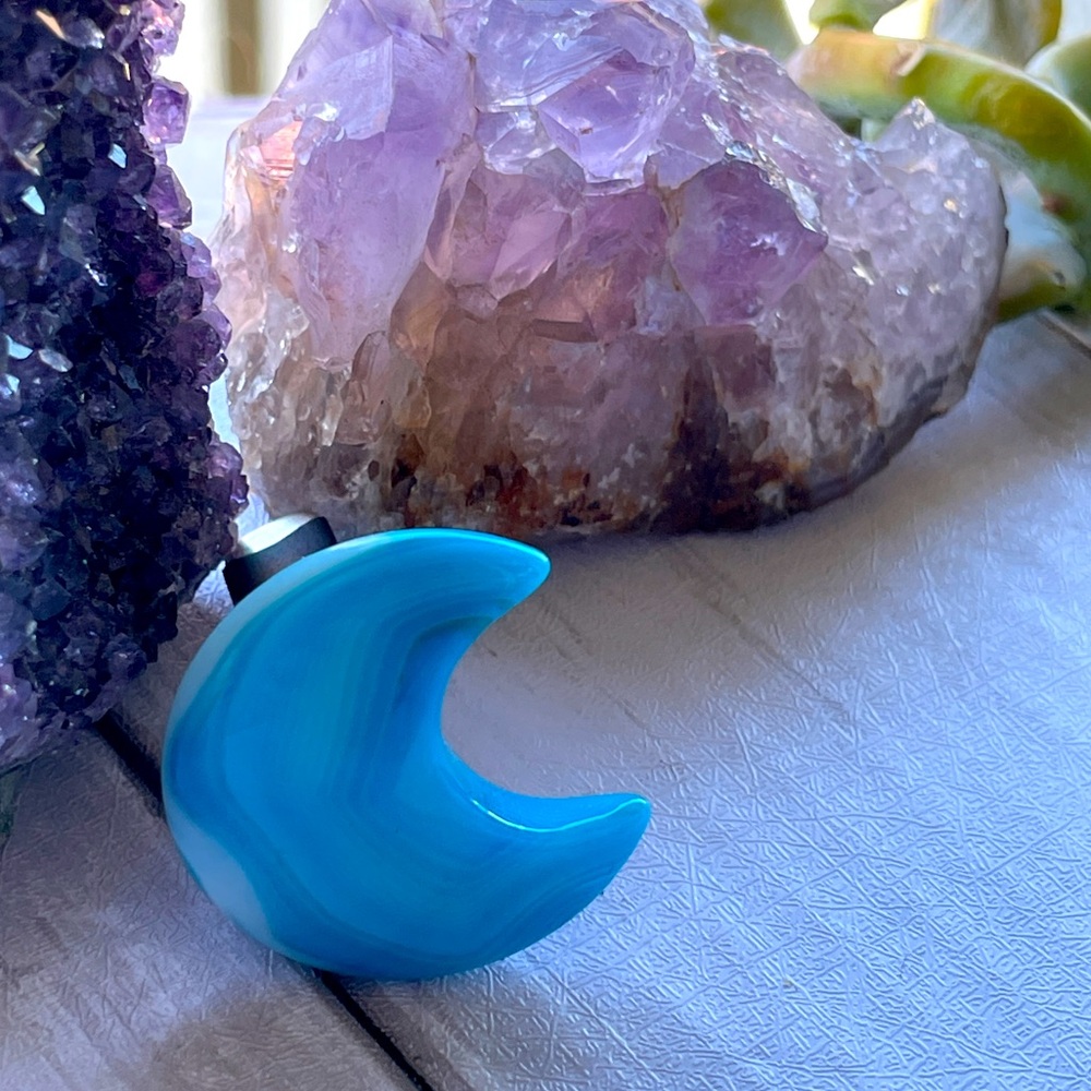 Blue Laced Agate Crystal Crescent Moon Stone Air Conditioner Clip Car Jewelry - Picture 6 of 14